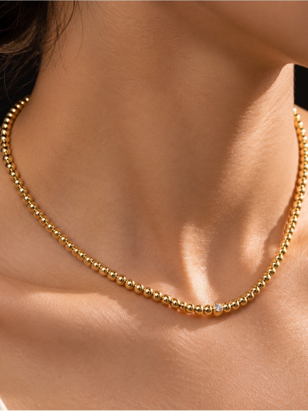 Gold tone Beaded Necklace with Clear Crystal - Picture 2 of 8